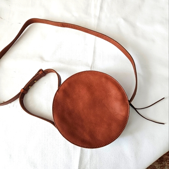 NWT Madewell The Simple Circle Crossbody Bag - Picture 2 of 5